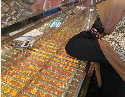 kedai emas.